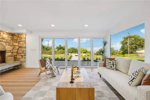 SB25132526 7 8 1 300x200