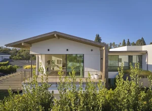 vehskqwhlfavzcw8okmz 300x220