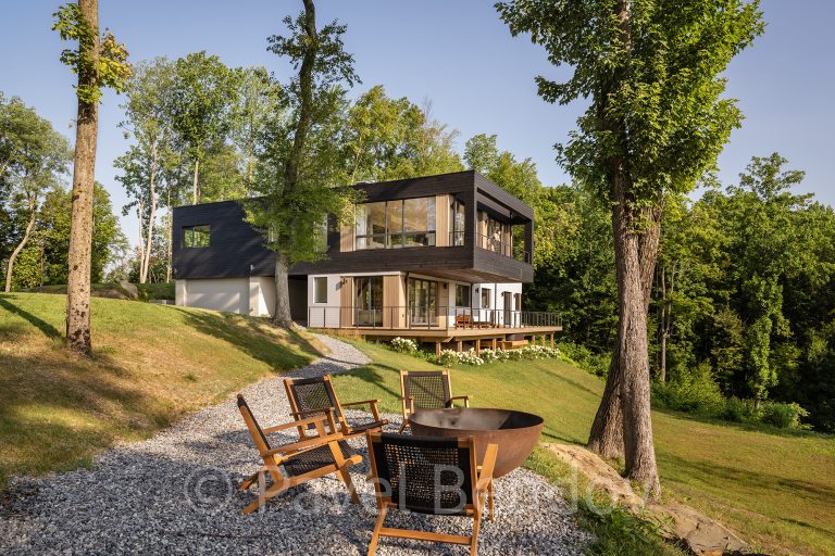 2025PB14 5708 768x512