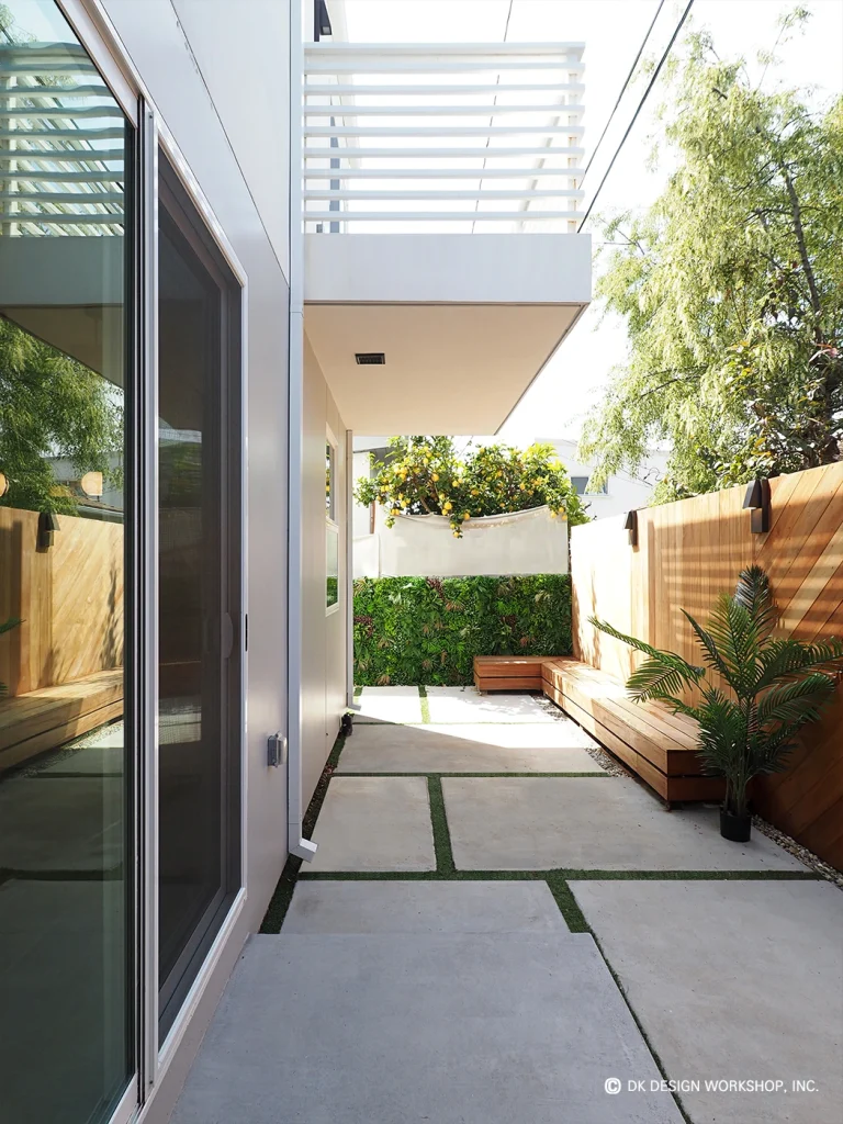 HELMS ADU 2 1 768x1024