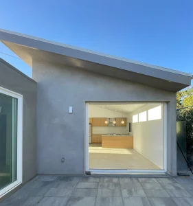 RAYMOND 02 1200 72 DPI copy 281x300